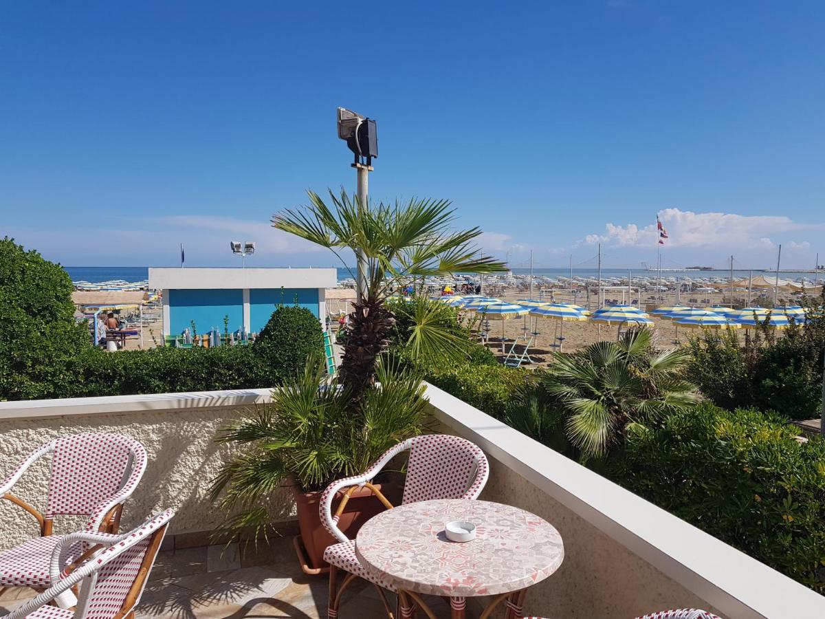 Hotel Driade Sul Mare Римини Екстериор снимка