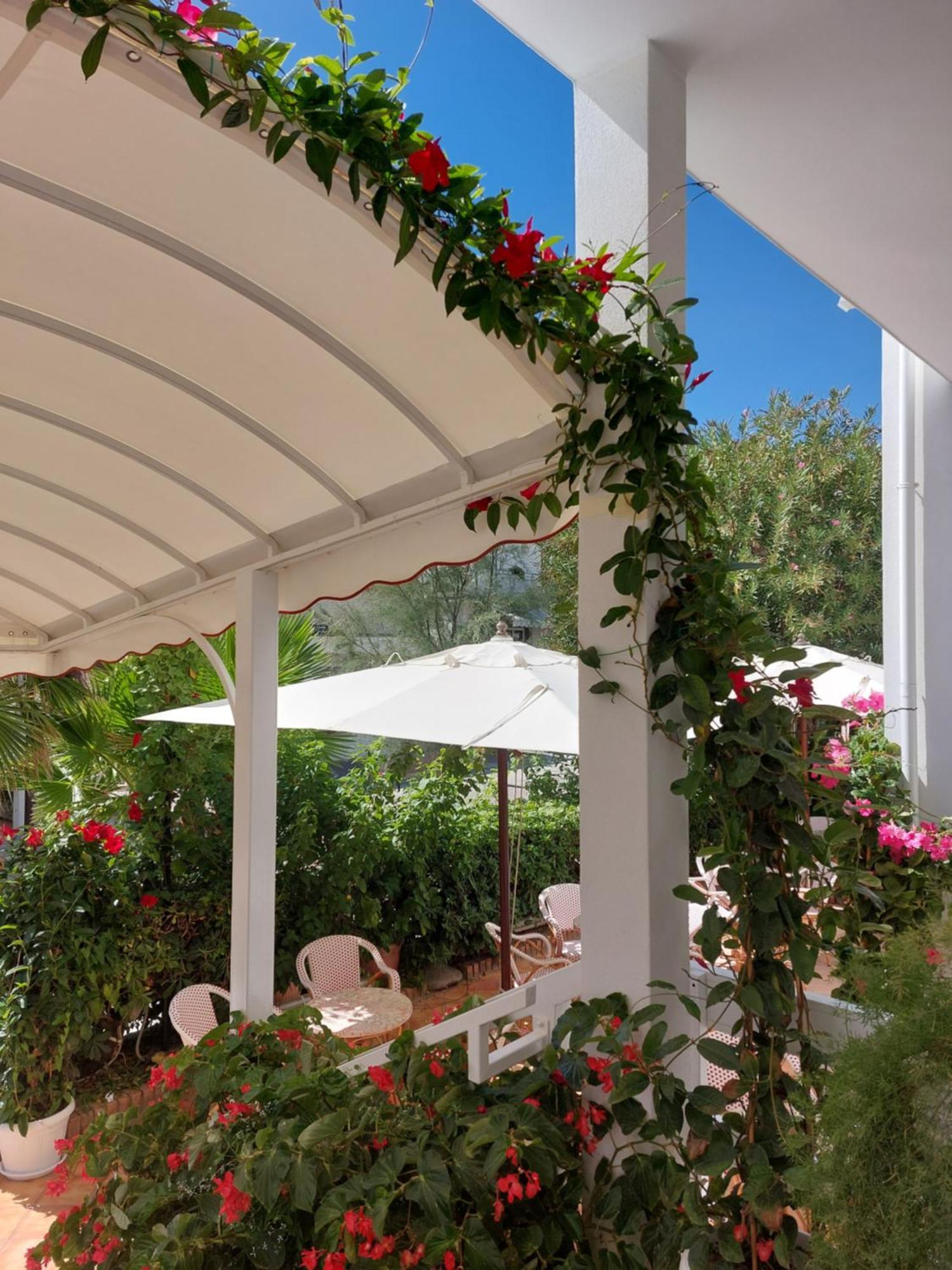 Hotel Driade Sul Mare Римини Екстериор снимка