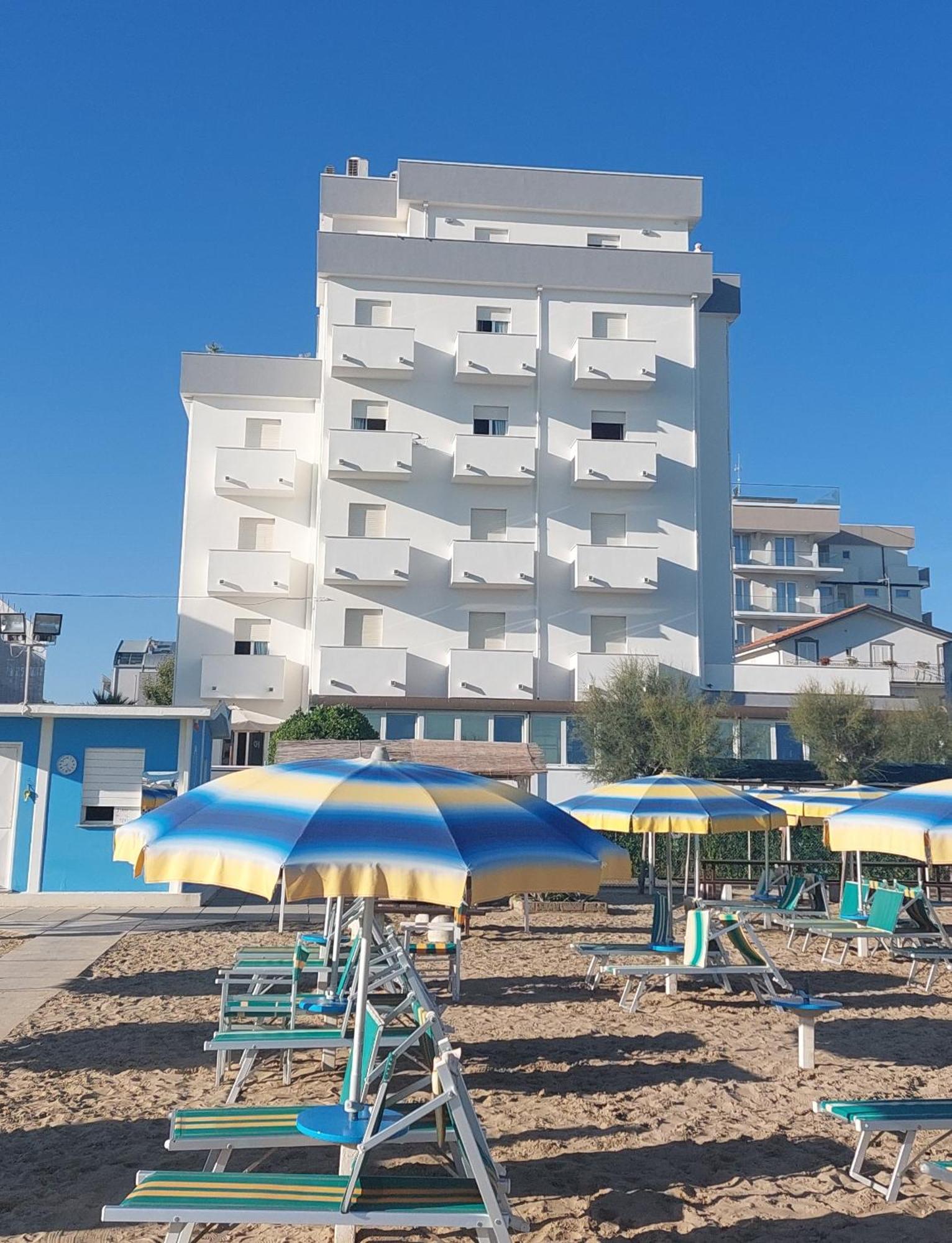 Hotel Driade Sul Mare Римини Екстериор снимка